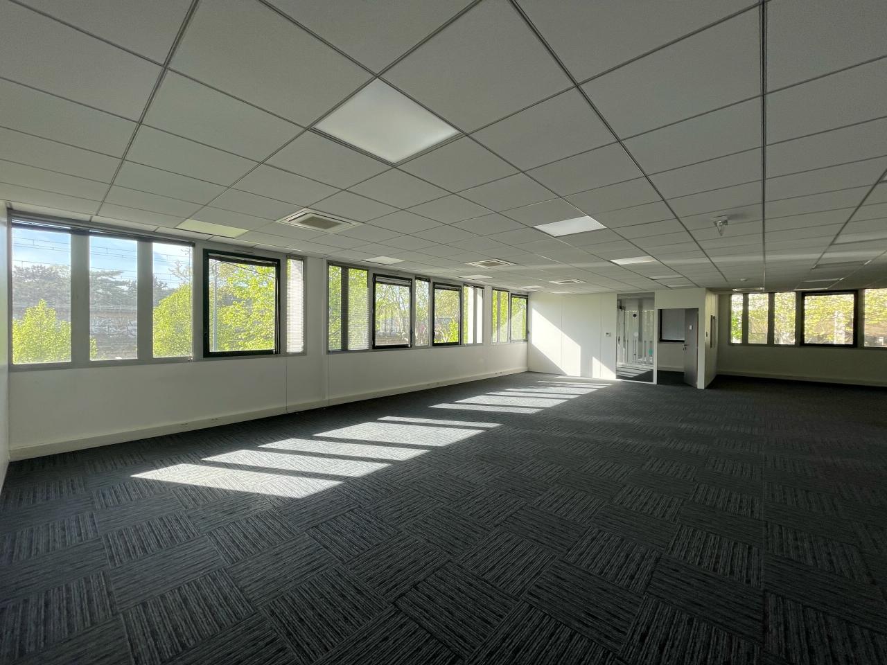 Bureau Villeurbanne 993m² Location bureau Villeurbanne Rhône OLBUR2421060 2